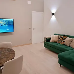Casa Nicola- Apt In The Heart Of , Rom Italien